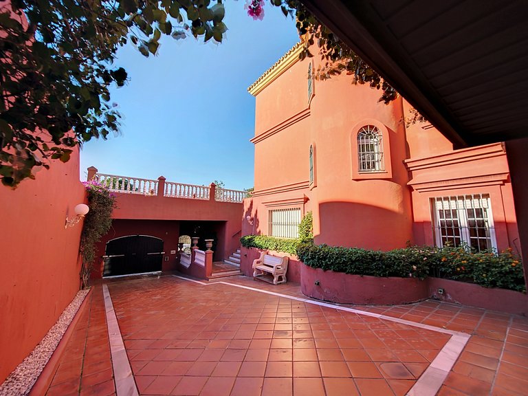 Villa for Sale  in Estepona, Malaga 54