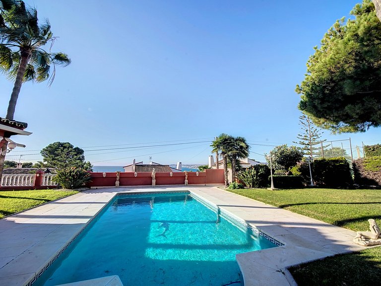 Villa for Sale  in Estepona, Malaga 46