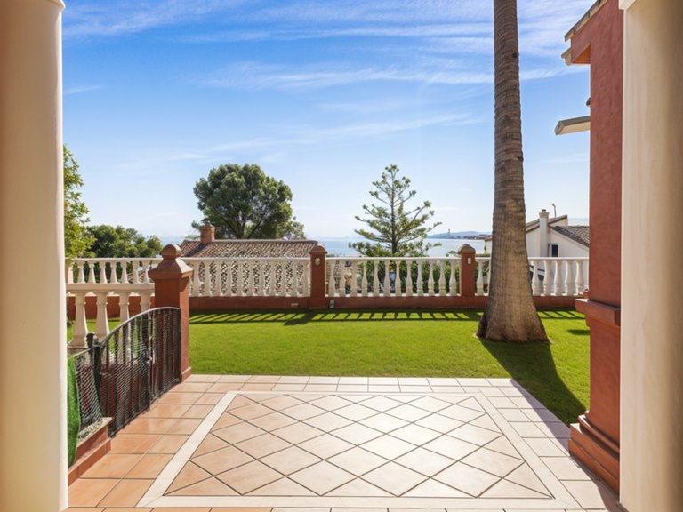 Villa for Sale  in Estepona, Malaga 5