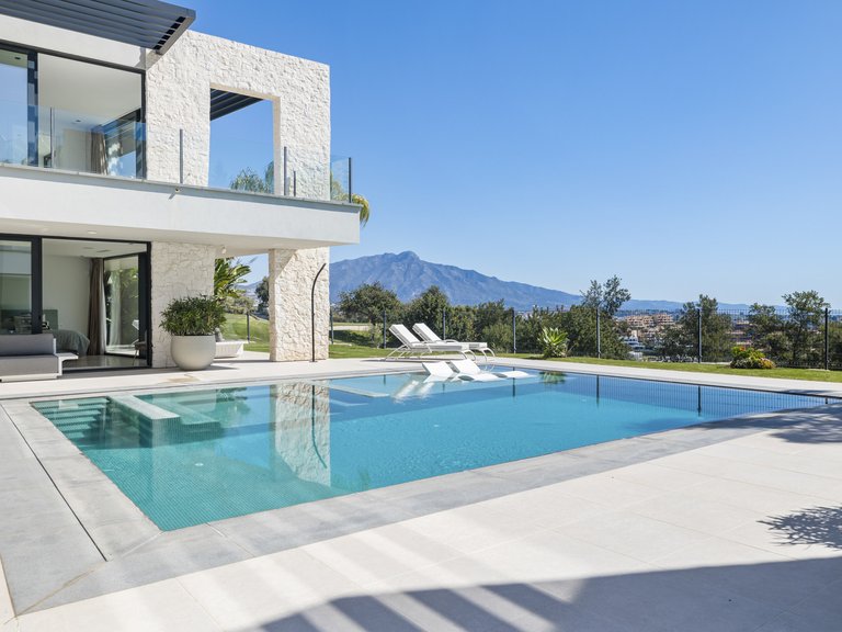 Villa for Sale  in Benahavis, Malaga 15