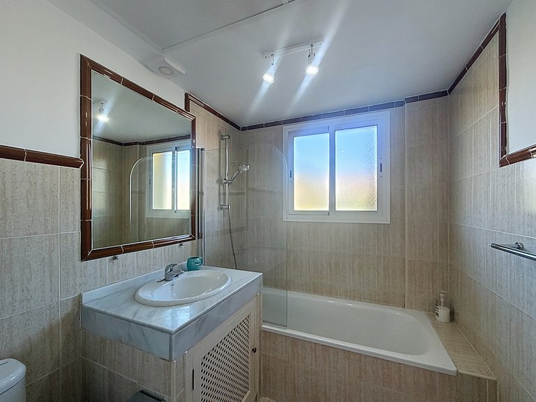 Apartment for Sale  in Estepona, Malaga 10