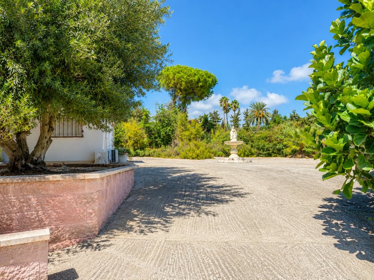 Villa for Sale  in Estepona, Malaga 3