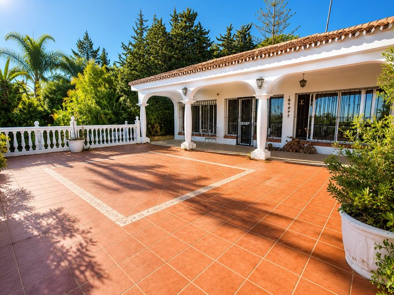 Villa for Sale  in Estepona, Malaga 11