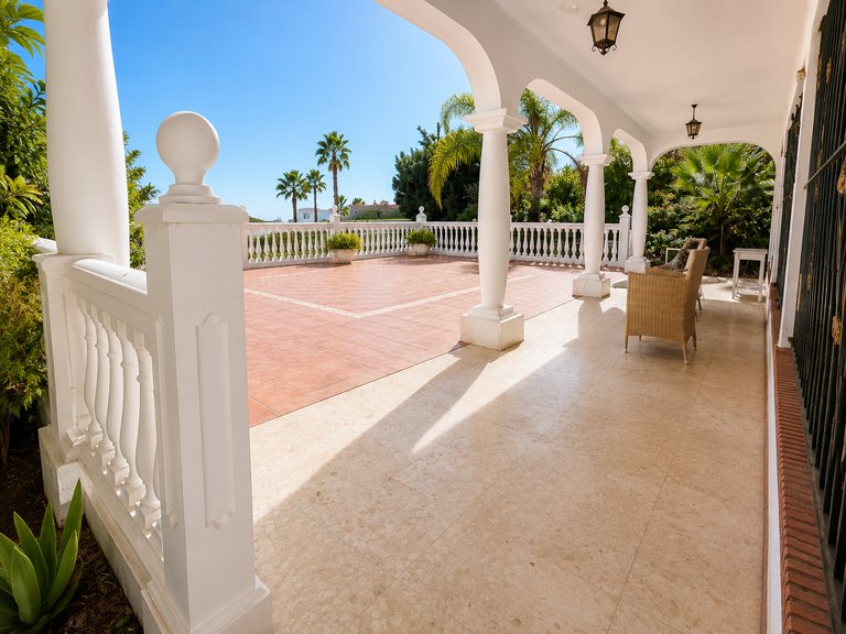 Villa for Sale  in Estepona, Malaga 12