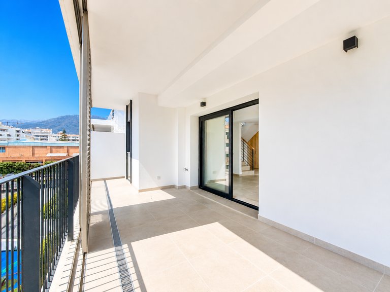 Town House for Sale  in Estepona, Malaga 12