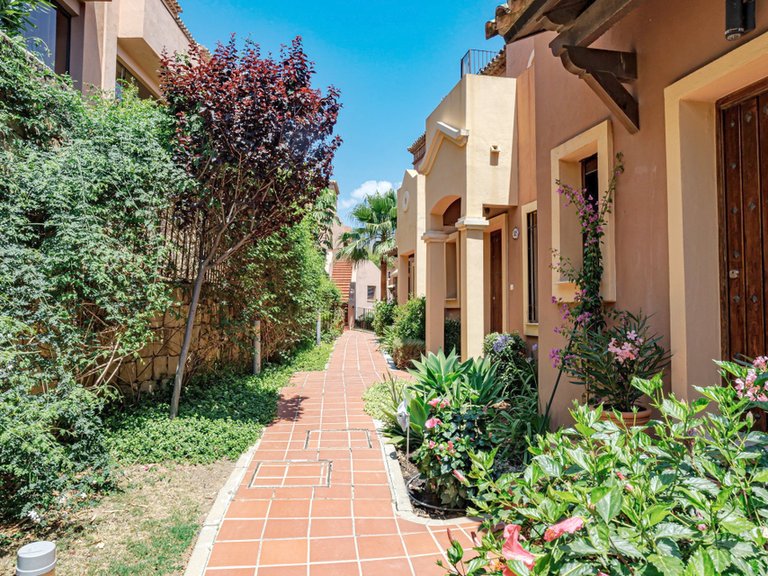 Town House for Sale  in Estepona, Malaga 20