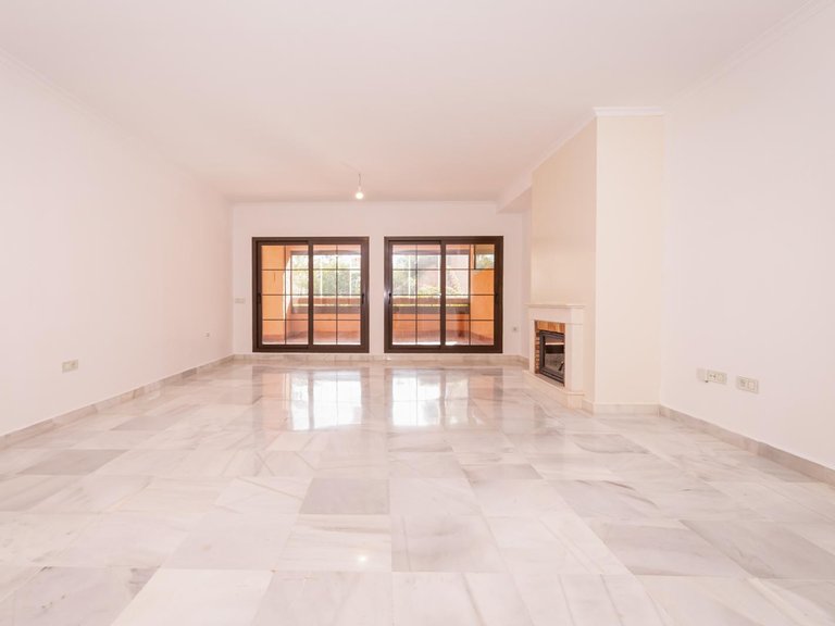 Apartment for Sale  in Estepona, Malaga 10