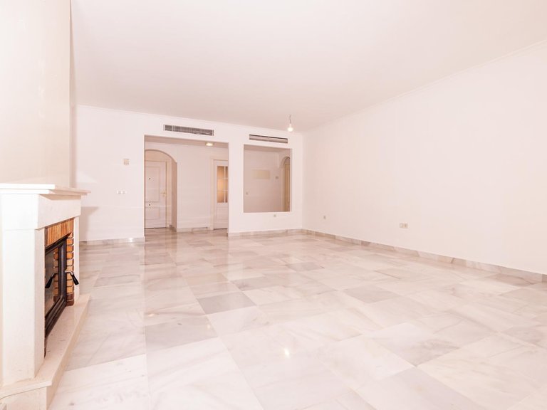 Apartment for Sale  in Estepona, Malaga 9