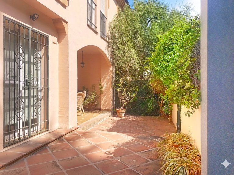 Town House for Sale  in San Pedro De Alcantara, Malaga 2