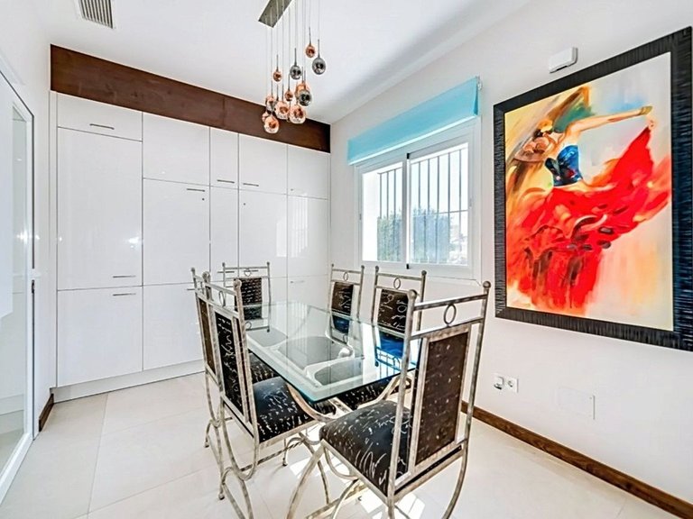 Villa for Sale  in Marbella, Malaga 8