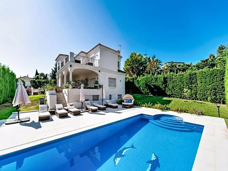 Villa for Sale  in Marbella, Malaga 12