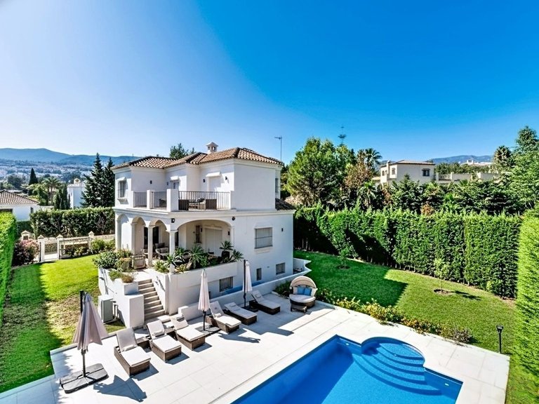 Villa for Sale  in Marbella, Malaga 25