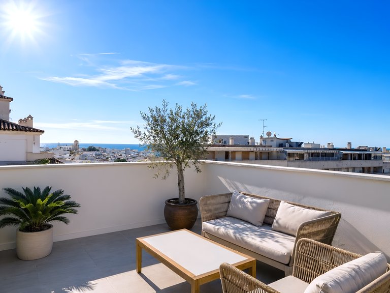 Penthouse for Sale  in Estepona, Malaga 1