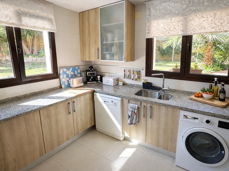 Town House for Sale  in Estepona, Malaga 10