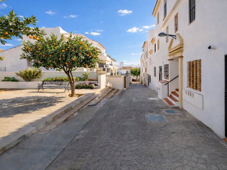 Town House for Sale  in Estepona, Malaga 14