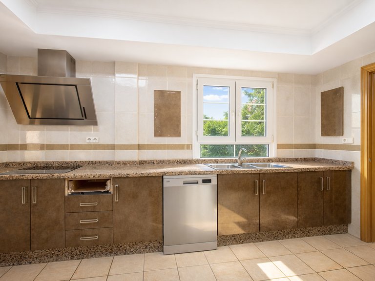 Villa for Sale  in Estepona, Malaga 19