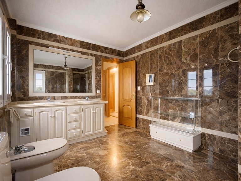 Villa for Sale  in Estepona, Malaga 29