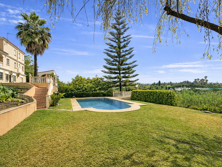 Villa for Sale  in Estepona, Malaga 52