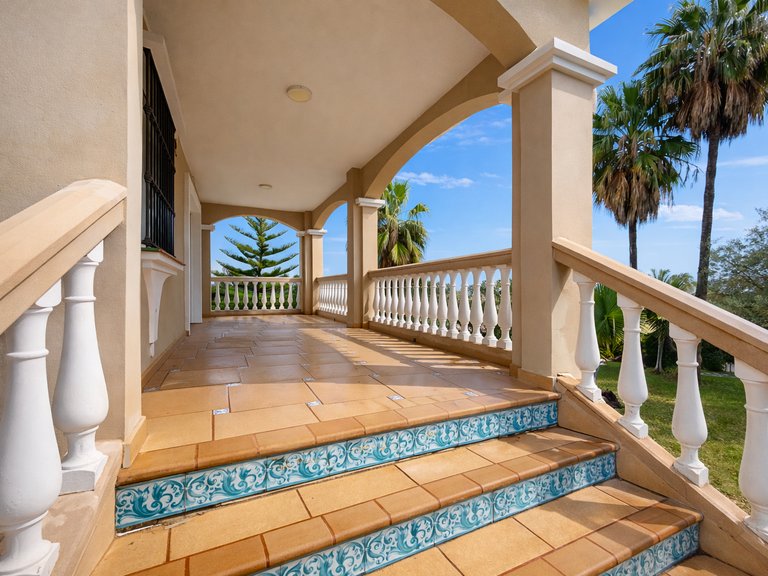 Villa for Sale  in Estepona, Malaga 9
