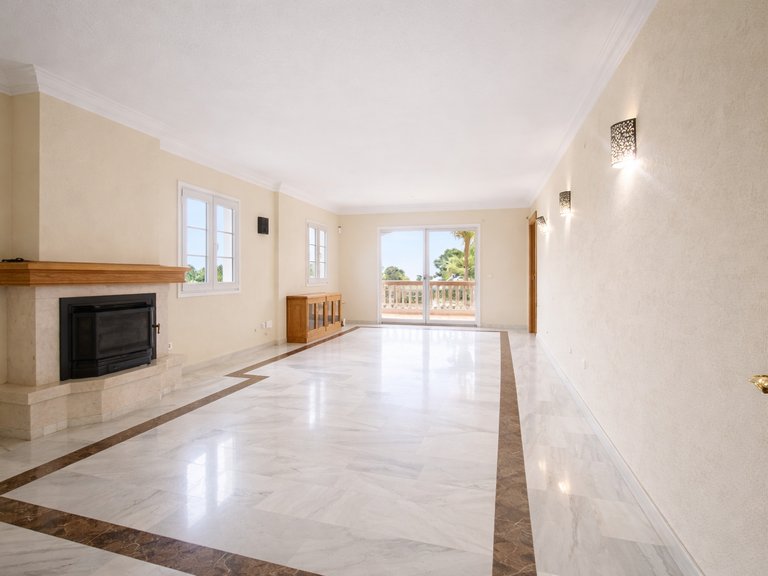 Villa for Sale  in Estepona, Malaga 4