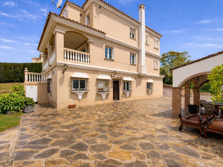 Villa for Sale  in Estepona, Malaga 45