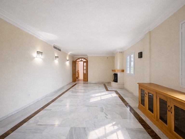 Villa for Sale  in Estepona, Malaga 6