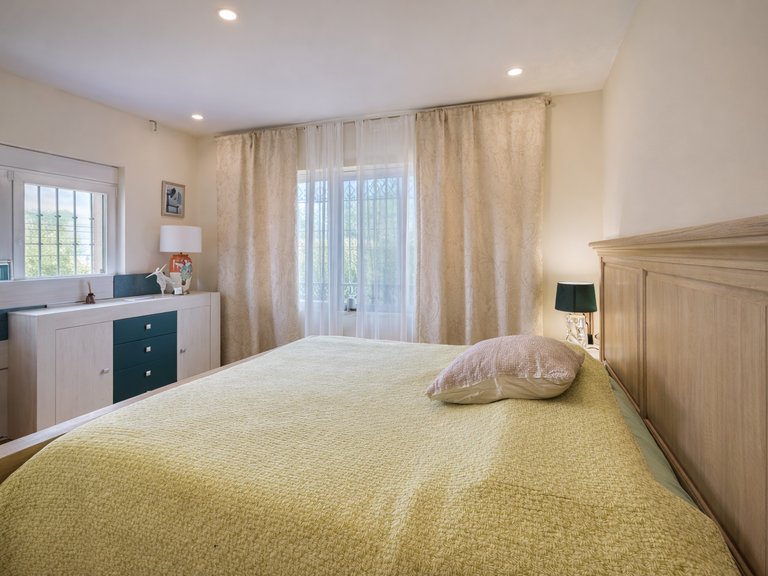 Villa for Sale  in Estepona, Malaga 10