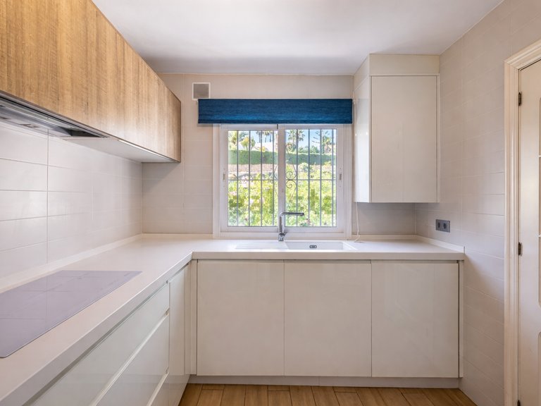 Town House for Sale  in Estepona, Malaga 13