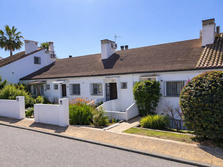Town House for Sale  in Estepona, Malaga 28