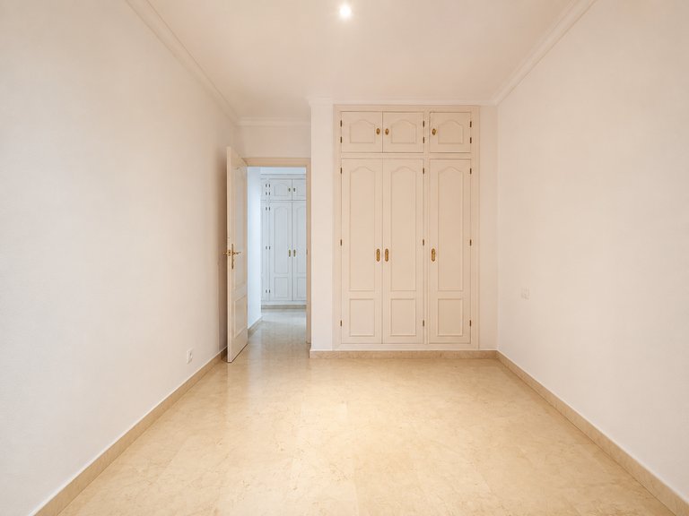 Apartment for Sale  in Estepona, Malaga 15