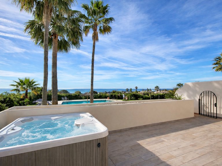 Apartment for Sale  in Estepona, Malaga 1