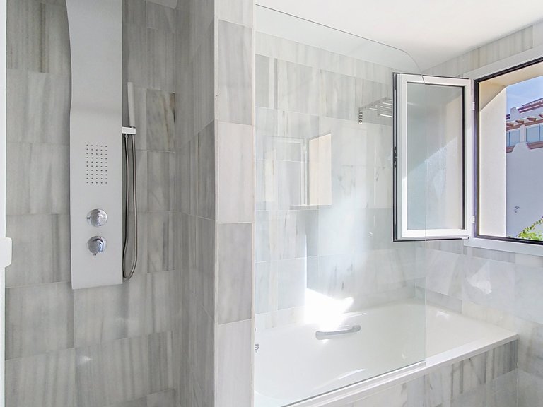 Apartment for Sale  in Estepona, Malaga 34