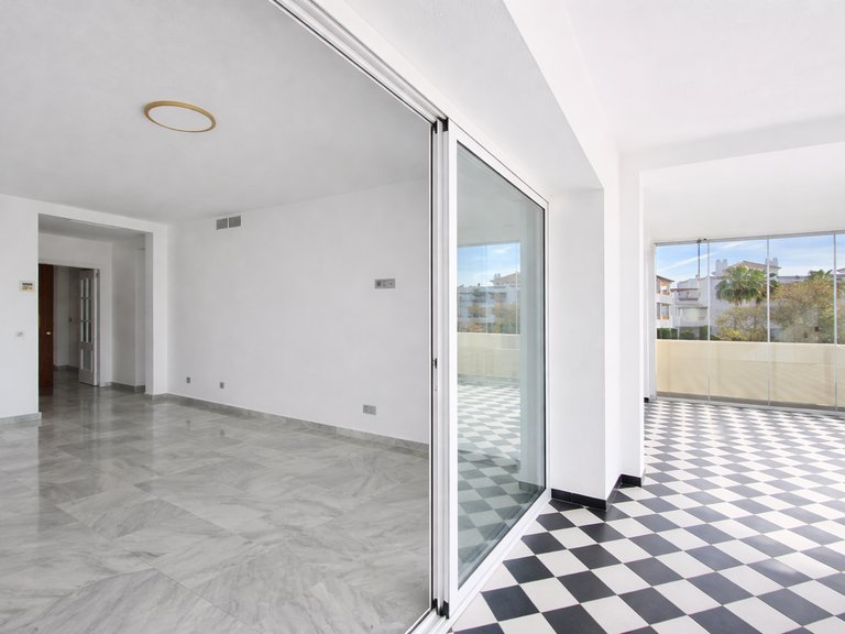 Apartment for Sale  in Estepona, Malaga 9