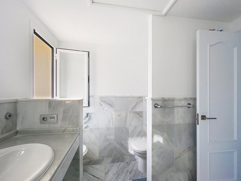 Apartment for Sale  in Estepona, Malaga 36