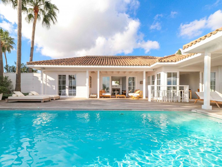 Villa for Sale  in Benahavis, Malaga 1