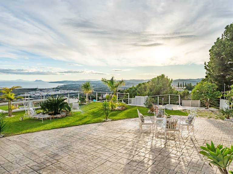 Villa for Sale  in Estepona, Malaga 45
