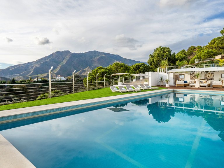 Villa for Sale  in Estepona, Malaga 7