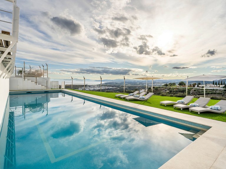 Villa for Sale  in Estepona, Malaga 3