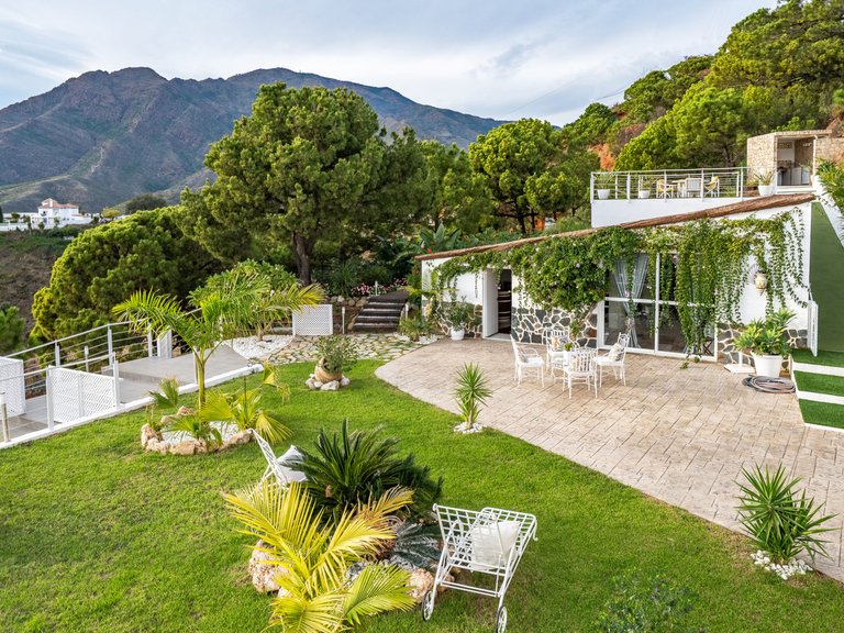 Villa for Sale  in Estepona, Malaga 42