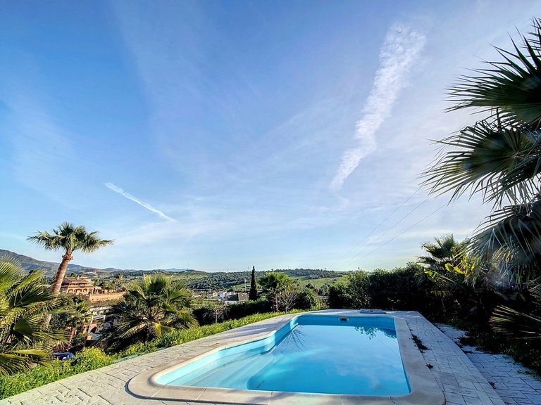 Villa for Sale  in Estepona, Malaga 52