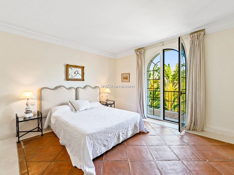 Villa for Sale  in Estepona, Malaga 18