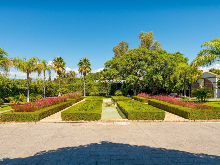 Villa for Sale  in Estepona, Malaga 4