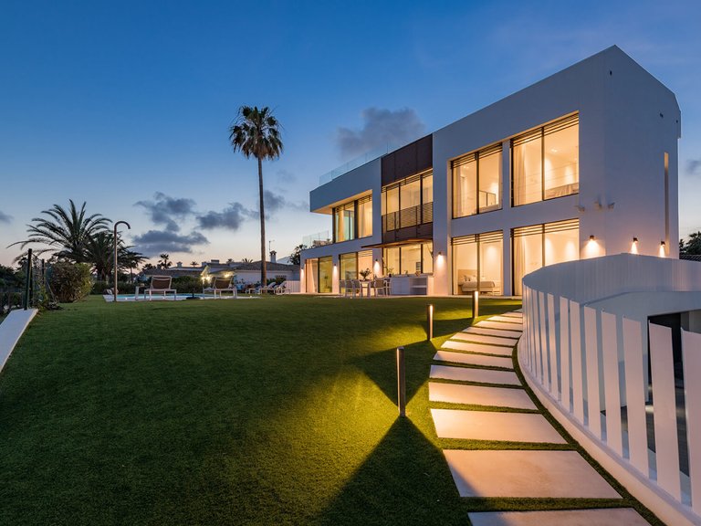 Villa for Sale  in Estepona, Malaga 35
