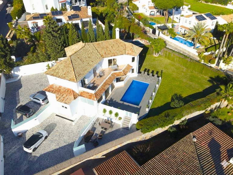 Villa for Sale  in Estepona, Malaga 39