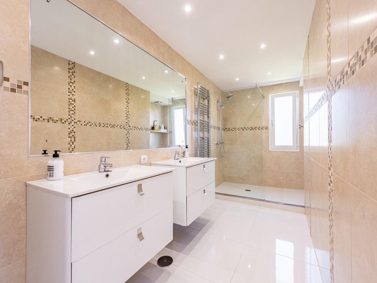 Villa for Sale  in Estepona, Malaga 22