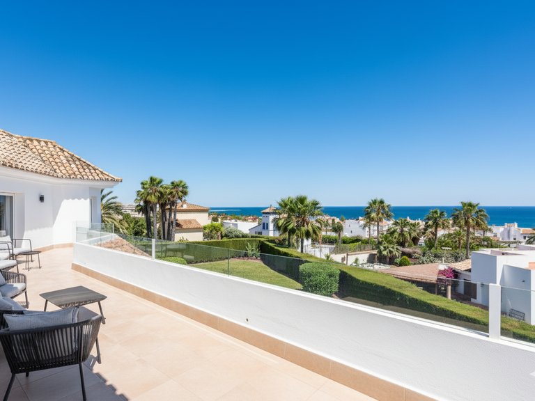 Villa for Sale  in Estepona, Malaga 25