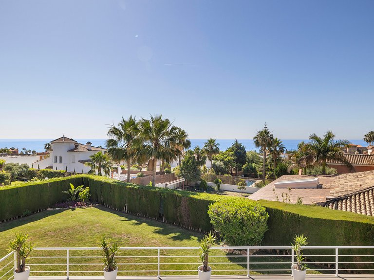 Villa for Sale  in Estepona, Malaga 28