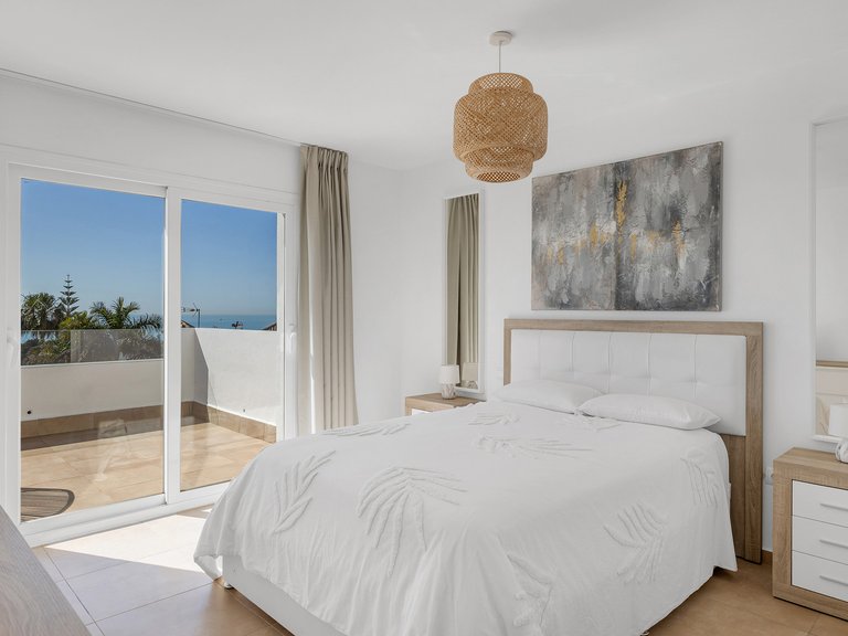 Villa for Sale  in Estepona, Malaga 27