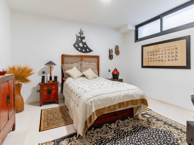 Villa for Sale in Marbella, Malaga 26