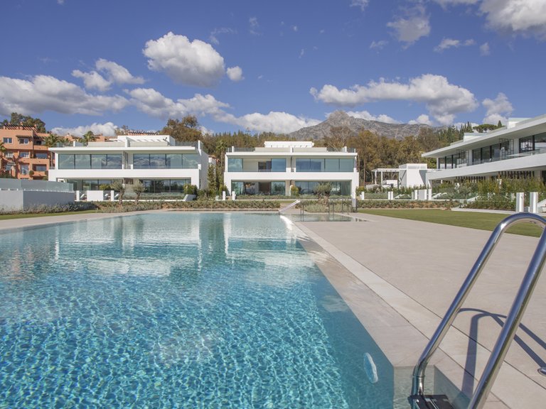 Villa for Sale in Marbella, Malaga 10